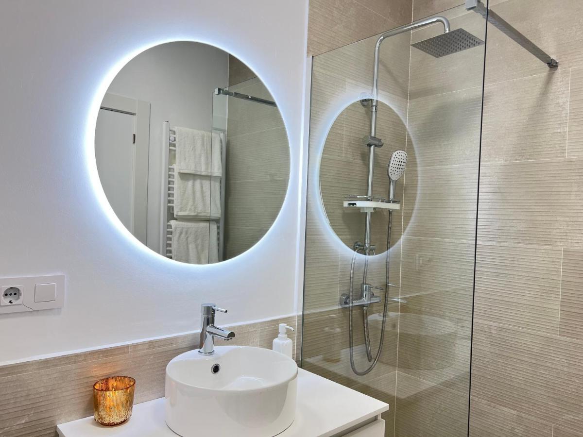 Ansar Suite Torrelavega Buitenkant foto