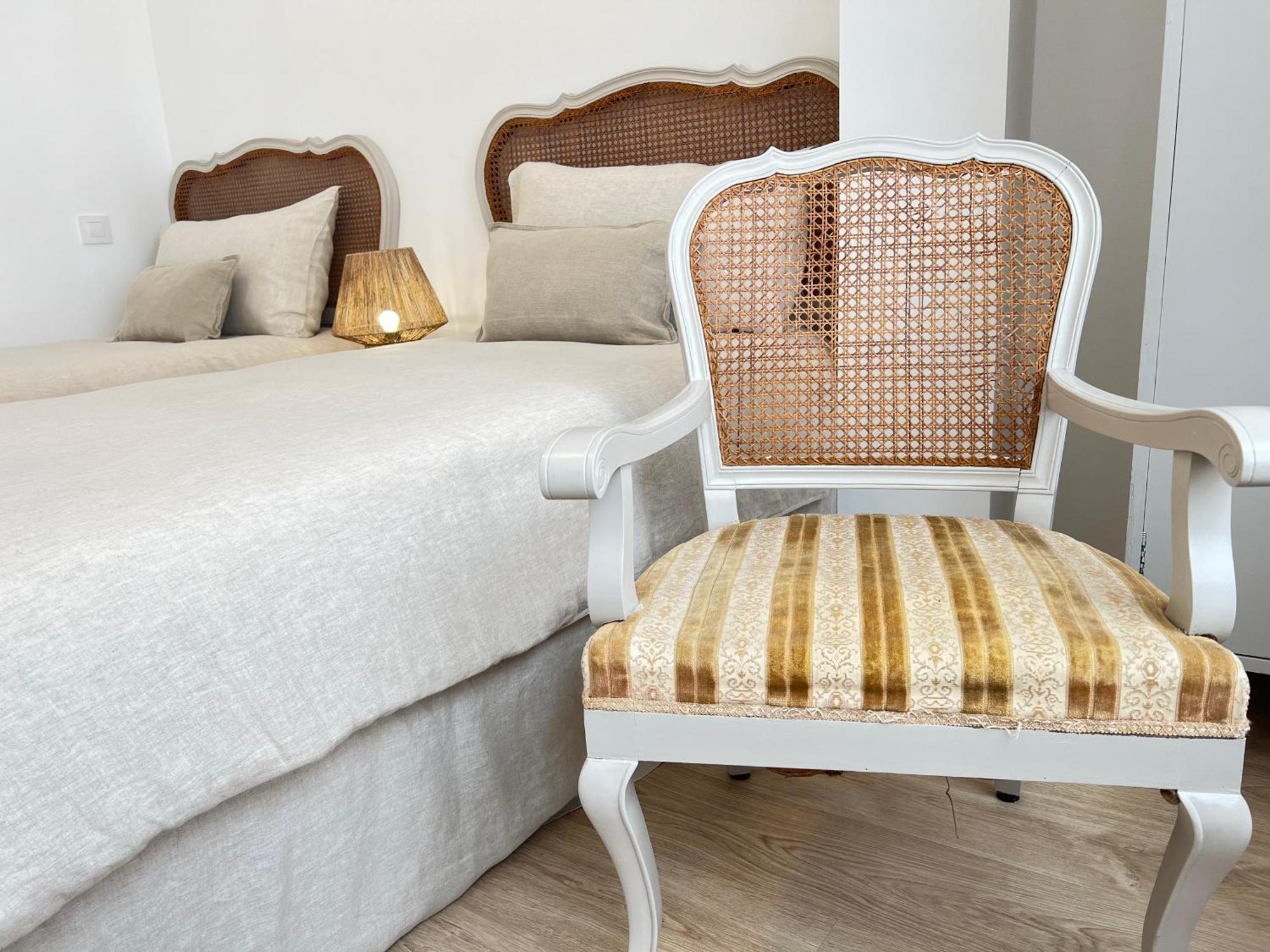Ansar Suite Torrelavega Buitenkant foto